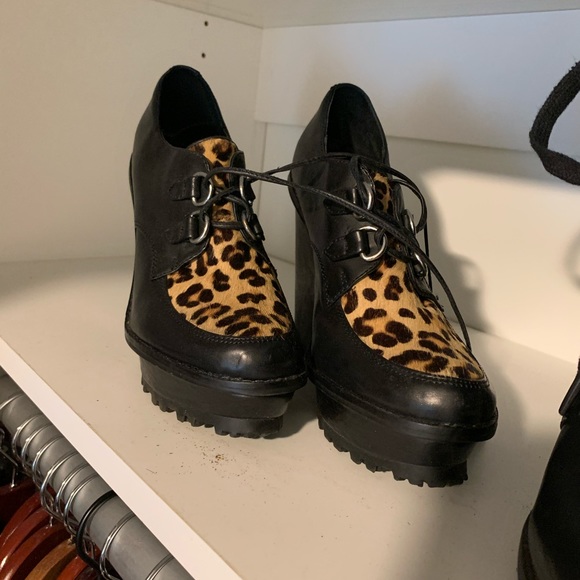 Black Platforms - Picture 3 of 3